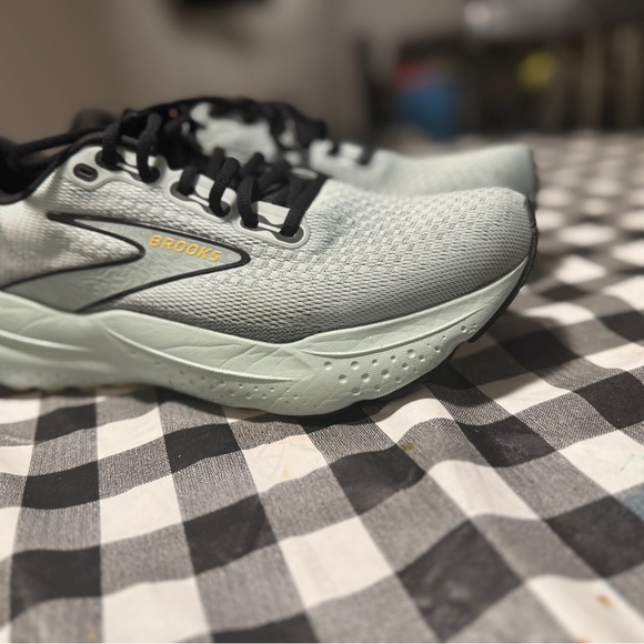 Brooks Men’s Glycerin 21 Running Shoe Cloud/Black/Gold Size 9 - Picture 2 of 9